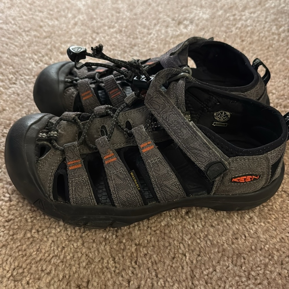 Youth Size 4 Keen Water Shoes